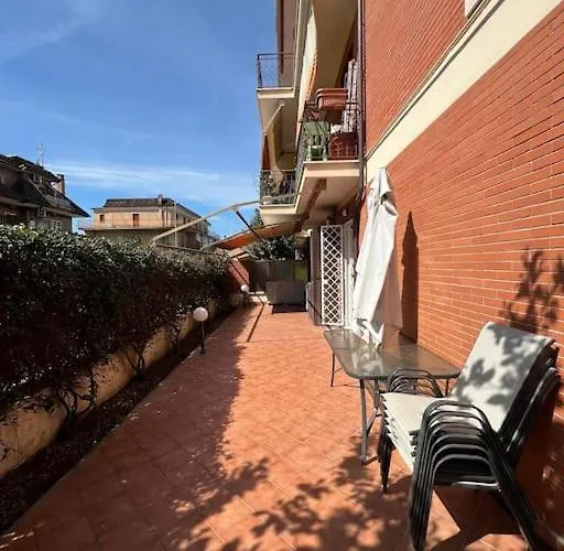 Delizioso A 5 Minuti Dalla Metro A 아파트 로마